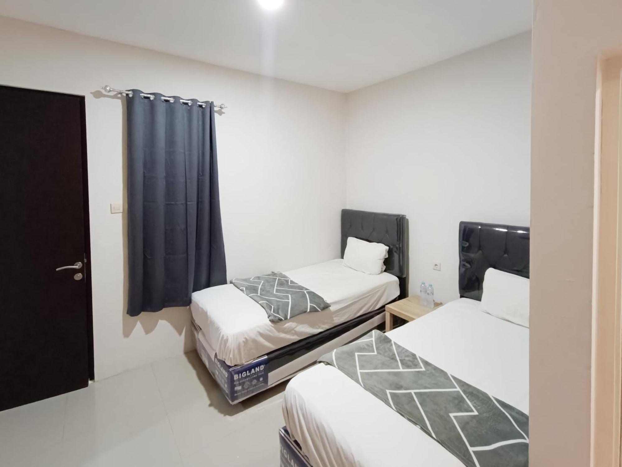 Happy Family Homestay Jember Mitra Reddoorz 외부 사진